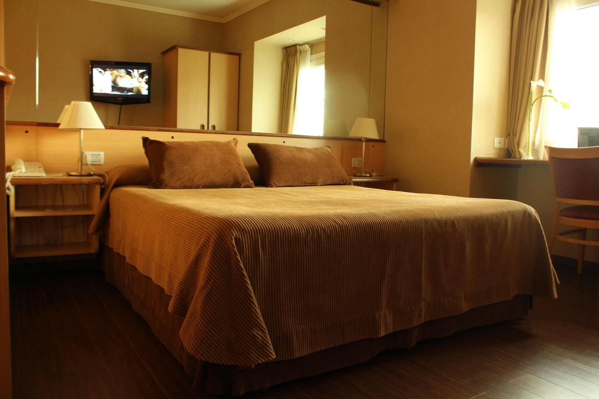 Hotel Aeroparque Inn & Suites Buenos Aires Exteriér fotografie