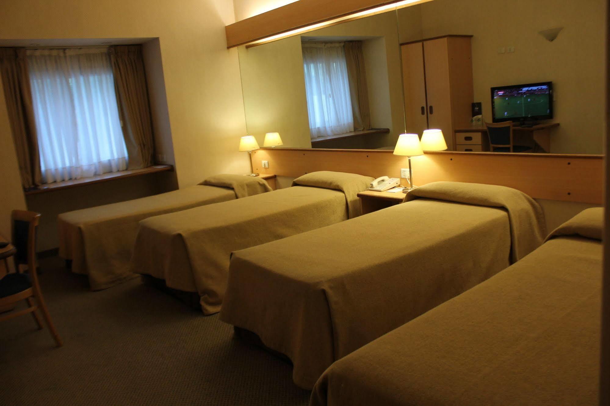 Hotel Aeroparque Inn & Suites Buenos Aires Exteriér fotografie