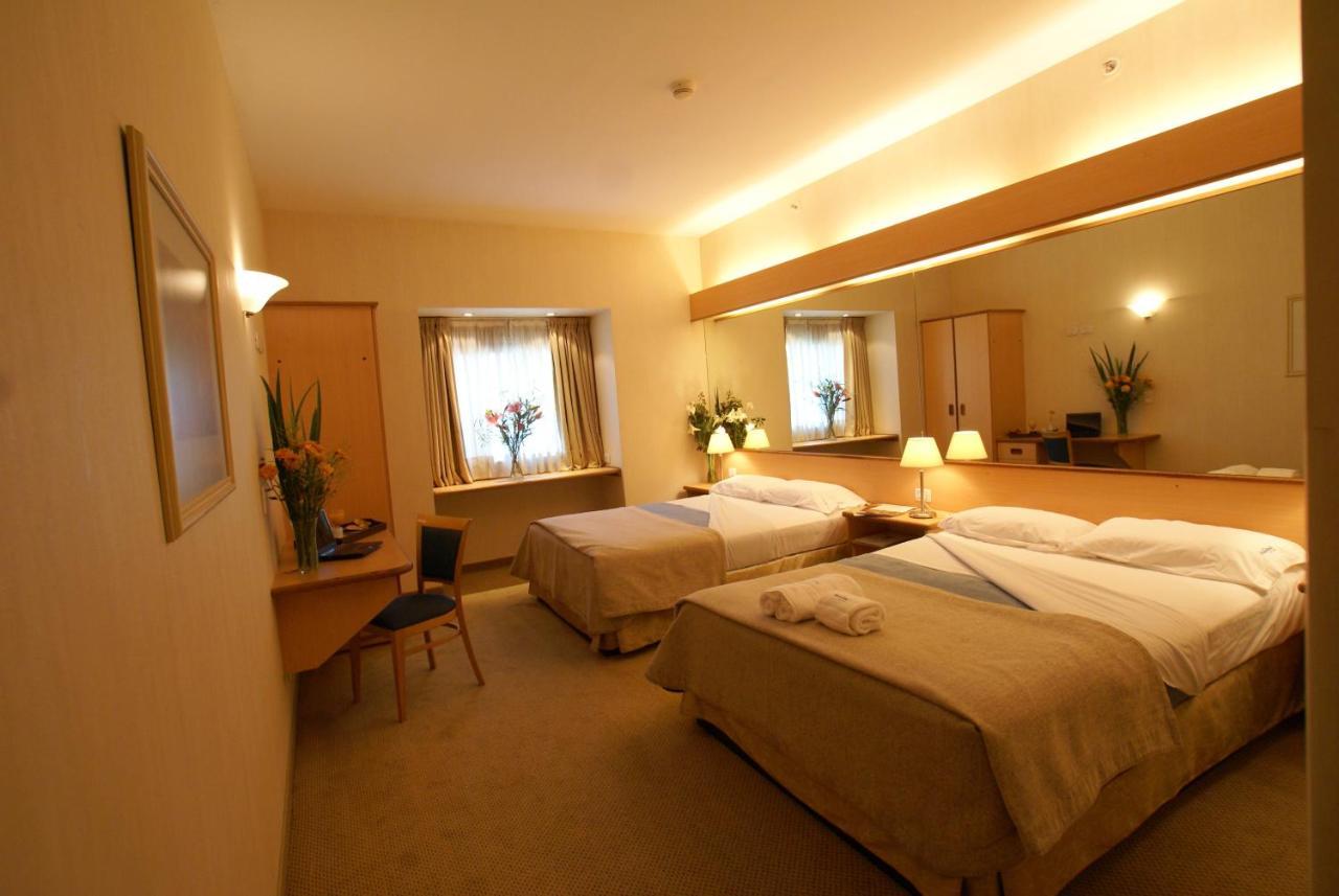 Hotel Aeroparque Inn & Suites Buenos Aires Exteriér fotografie