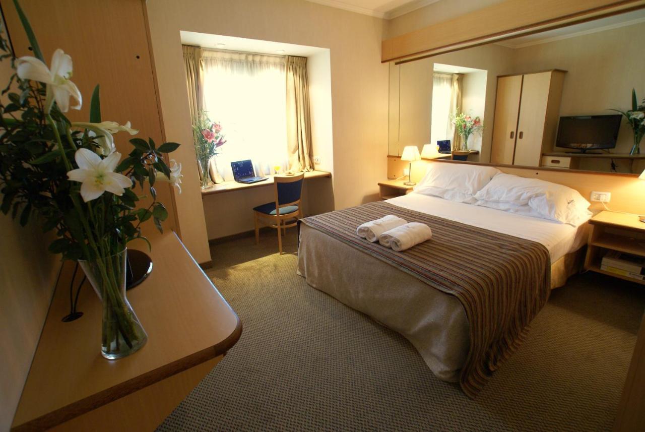 Hotel Aeroparque Inn & Suites Buenos Aires Exteriér fotografie